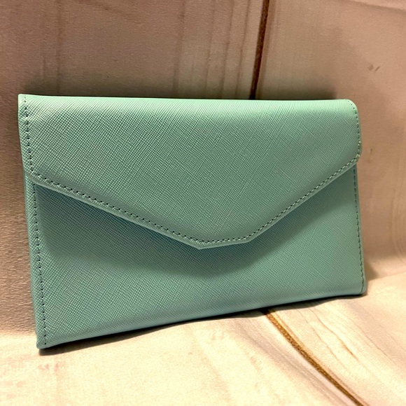 Zipper Multi-Purpose RFID Blocking Travel Passport Wallet - Picture 1 of 6
